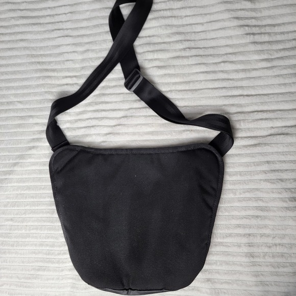 Merrell Black Messenger Crossbody Bag Adjustable Strap Outdoor Travel Work - Picture 3 of 10